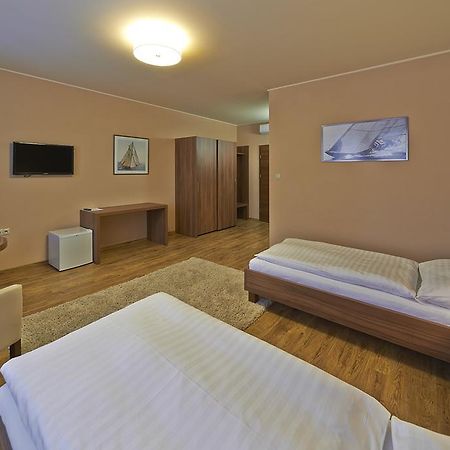 Penzion Club Skalica Εξωτερικό φωτογραφία