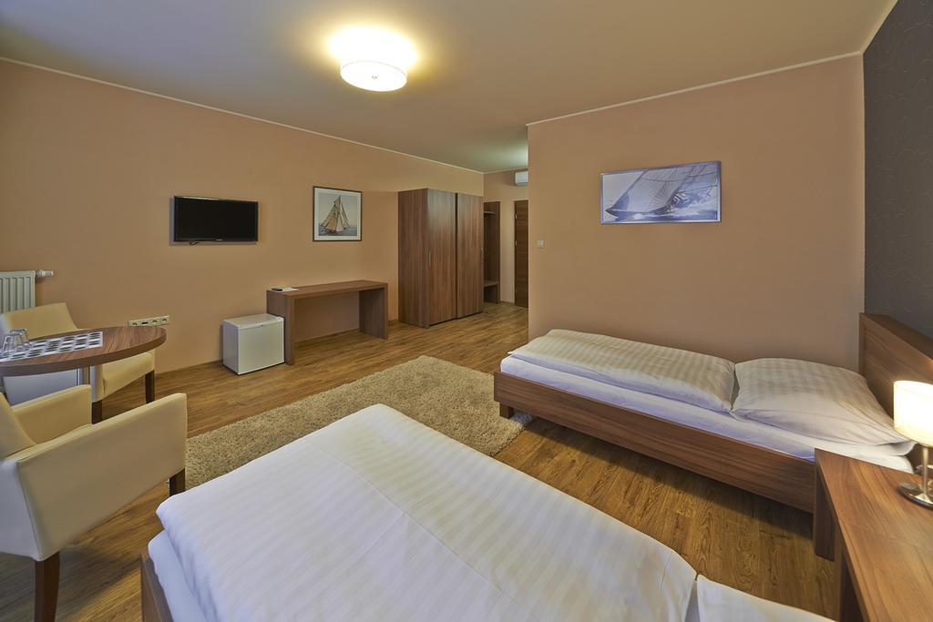 Penzion Club Skalica Εξωτερικό φωτογραφία