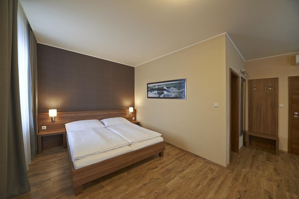 Penzion Club Skalica Εξωτερικό φωτογραφία